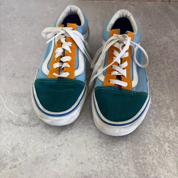 VANS Old Skool Colorblock Low-Top Suede Sneakers - Picture 2 of 6